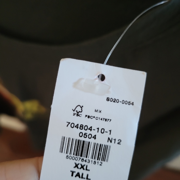 New Old Navy Sz 2X tall Mariah Carey T-Shirt Top Gray Black Cropped Holiday NWT - Picture 6 of 6